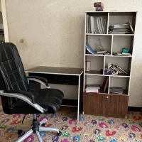 صندلی،میز،کتابخانه