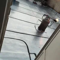 ایزوگام خوب میخای سر بزن..