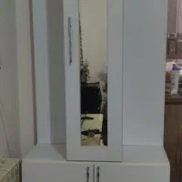 جاکفشی و جالباسی