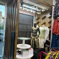 به علت تغییر مکان دکور فروشگاه بفروش میرسد|فروشگاه و مغازه|تبریز, |دیوار