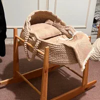 گهواره چوبی و پلی جیم|اسباب و اثاث بچه|کرج, ساسانی (قلمستان)|دیوار