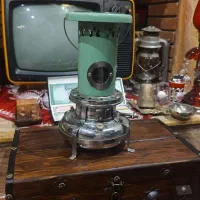 تعدادی لوازم آنتیک و نوستالژی