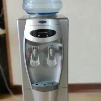 آبسردکن یخچال دار ایستکول کاملا نو و سالم