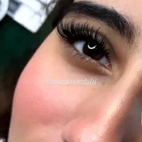اکستنشن و لیفت مژه