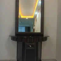 آیینه وکنسول