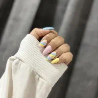 کاشت ناخن ومژه وپاکسازی پوست وتتوصورت وکراتین مو