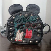 تعدادی کیف|کیف، کفش، کمربند|شاهرود, |دیوار