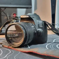Canon 250D  مناسب یوتوب و پروژه عکاسی و فیملبرداری|دوربین عکاسی و فیلم‌برداری|رشت, استقامت ۱|دیوار