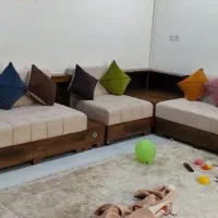 مبل ال تمیزدر حد نو همراه با میز وسط