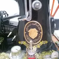 چرخ خیاطی مارشال شیر نشان با دینام برقی