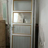 درب آلومینیومی و روشویی