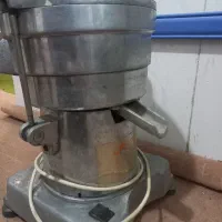 آبمیوه گیری صنعتی