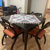 میز ناهار‌خوری ۴ نفره