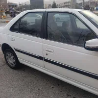 پژو پارس مدل 93اتاق تعویض 98