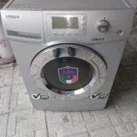 لباسشویی دیجیتالی ۸ کیلویی اسنوا درحد نو