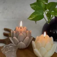 شمع لوتوس
