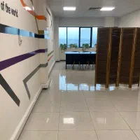 میز کنفرانسی و تخت وایت برد و دیوار پارتیشن  چوبی|دفتر کار|قزوین, |دیوار