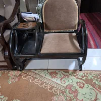 یک عدد میز تلفن به قیمت مناسب بفروش میرسد