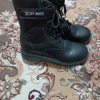 بوت زنانه.کوهچنار|کیف، کفش، کمربند|کوه چنار, |دیوار