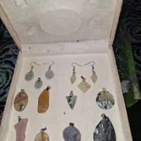 فروش انواع گردنبند و گوشواره سنگ معدنی اصل
