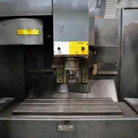 فروش فرز بریجپورت مدل INT 520 V با سال ساخت 1995|ماشینآلات صنعتی|قم, سراجه (۱۵ خرداد)|دیوار