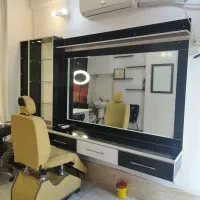 اجاره آرایشگاه با وسایل|اجارهٔ مغازه و غرفه|رشت, باهنر|دیوار