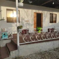 ویلایی-حیاط-دار-تک-خواب-با-پارکینگ-اختصاصی