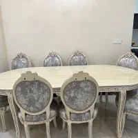 مبلمان و ناهار خوری ۹ نفره همراه عسلی و میز وسط