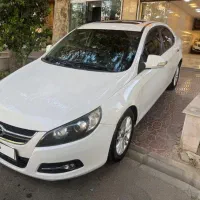 جک J5 اتوماتیک مدل ۹۴ مشابه نو کارکرد فقط ۱۱۰هزار