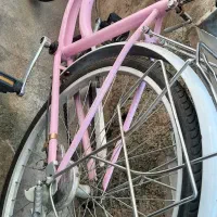 دوچرخه سفید و صورتی سالم در حد نو|دوچرخه، اسکیت، اسکوتر|بندر انزلی, نیمه شعبان|دیوار
