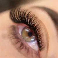اکستنشن مژه و لیفت ابرو حرفه ای