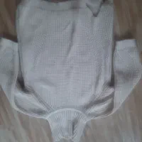 یک عدد بافت یقه اسکی