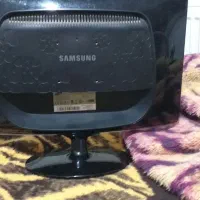 ب پولش نیاز دارم