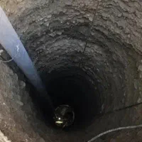 چاه کن ماهر با ۲۰ سال سابقه کار