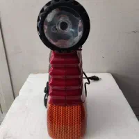 چراغ قوه و رادیو ضبط مسافرتی