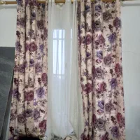 پرده گلدار در حد نو