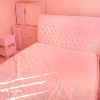 سرویس تخت خواب دونفره میز آرایش پاتختی با تشک