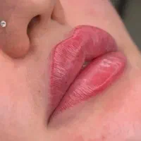 منشی زیبایی کلینیک باران (‌خوب متن اگهی رو بخون )