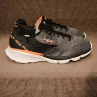 ۴جفت کتونی اورجینال فیلا۴۱تیمبرلند۴۱نیو۴۴هوکا۴۰