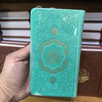 قرآن رنگی پالتویی|کتاب و مجله مذهبی|مشهد, شهید هاشمی نژاد|دیوار