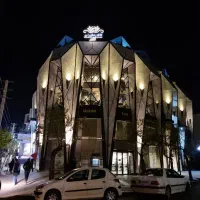 تجاری-300-متری-درمجتمع-تجاری-الماس-میدان-رسالت