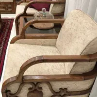 دو‌دست مبلمان در حد نو خیلی کم استفاده شده