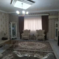 مبل و ویترین ساعت