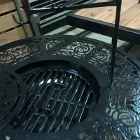 میز گرد آتشدان دار