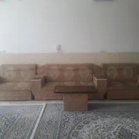 مبل ۷ نفره قدیمی با میز