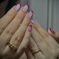 کاشت ناخن ۴۳۰/ ترمیم ۳۳۰/ لمینت ۳۰۰