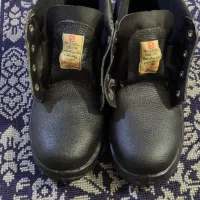 کفش ایمنی نگهبان|کیف، کفش، کمربند|خرمشهر, |دیوار