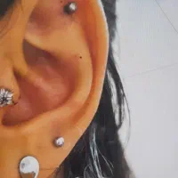 پیرسینگ گوش ۲۵۰