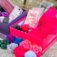 باکس و گل های روبانی ویژه ولنتاین