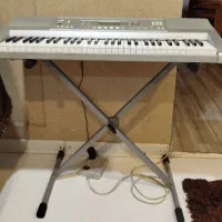 کلاویه پیانویی ۵ اکتاو با پایه ضربدری